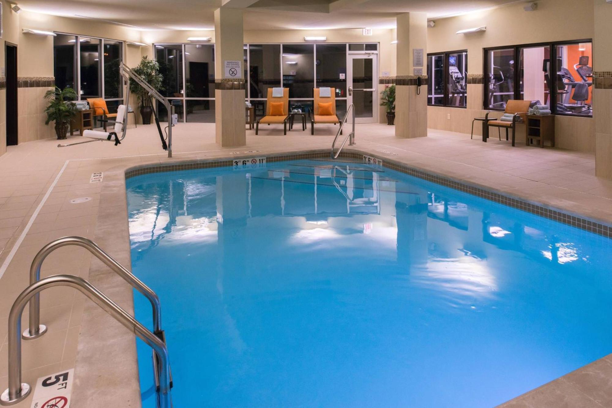 Отель Courtyard By Marriott Хот-Спрингс Экстерьер фото
